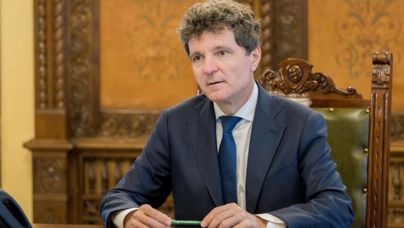 SURSE: Nicuşor Dan nu alege între Grindeanu sau Mureşan şi nici nu mai face experimente. Aşteaptă un acord între partide