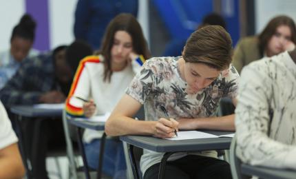 Subiectele la matematică de la BAC 2026, publicate astăzi