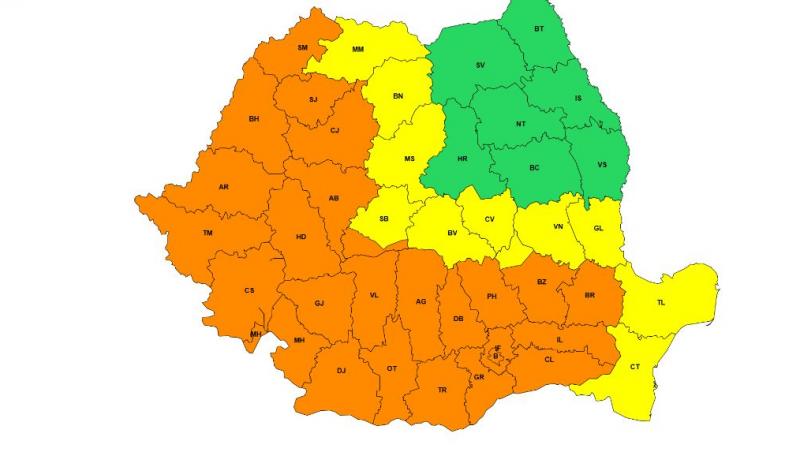 Capitala şi 25 de judeţe, sub cod portocaliu de vijelii