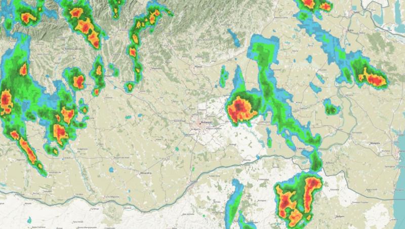 Cod roşu de furtună în Ilfov şi Ialomiţa: se anunţă rafale de peste 90 km/h. Vijelia se apropie de Bucureşti