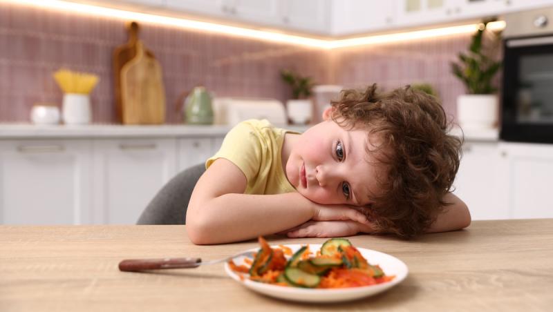 Cum îţi convingi copilul să mănânce legume. Metoda simplă care dă rezultate, potrivit cercetătorilor