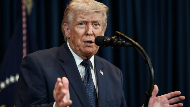 Trump spune că Strâmtoarea Ormuz este deschisă, în ciuda atacurilor venite dinspre Iran