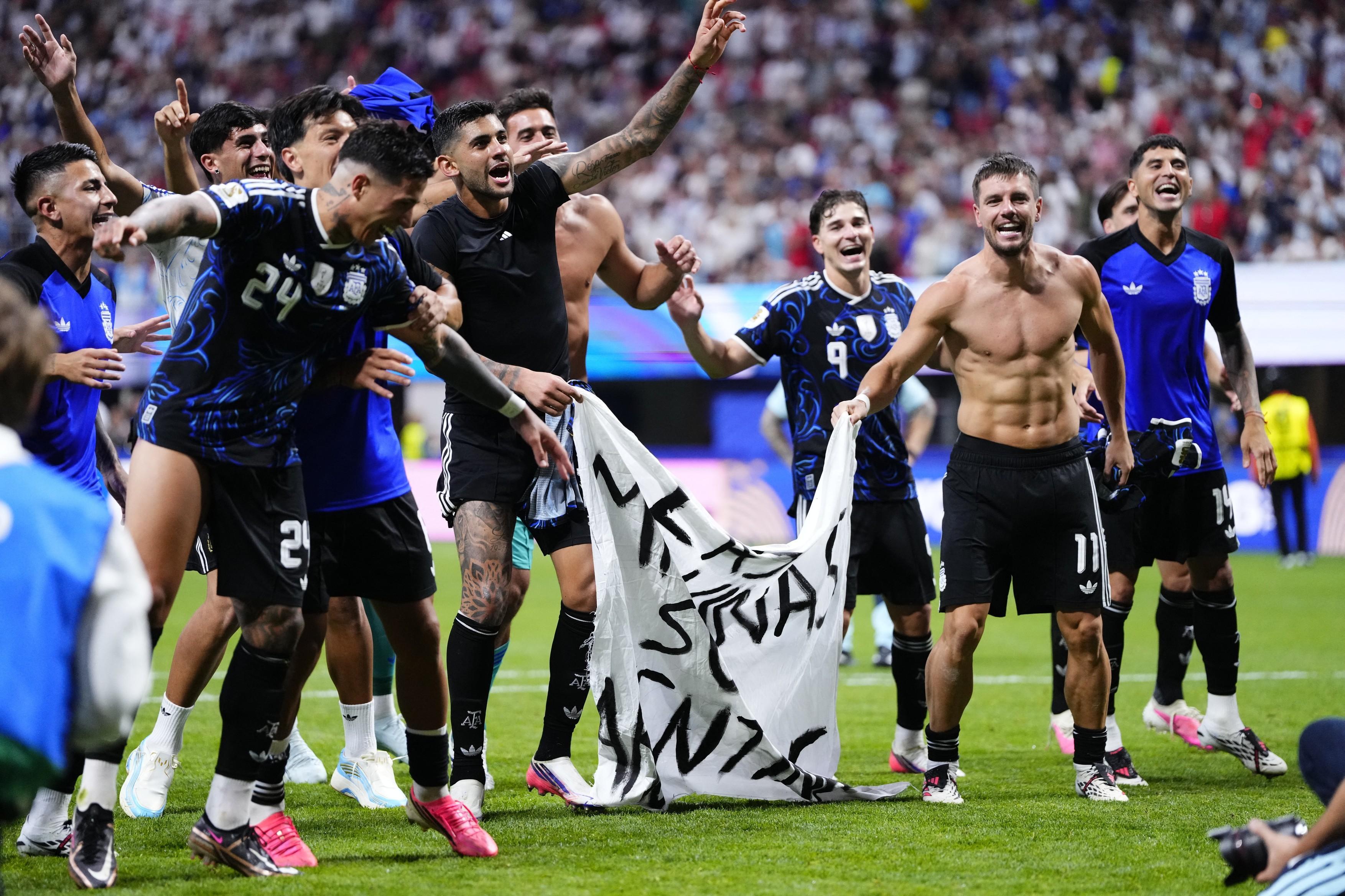Argentina riscă sancţiuni disciplinare după banner-ul despre Insulele Falkland