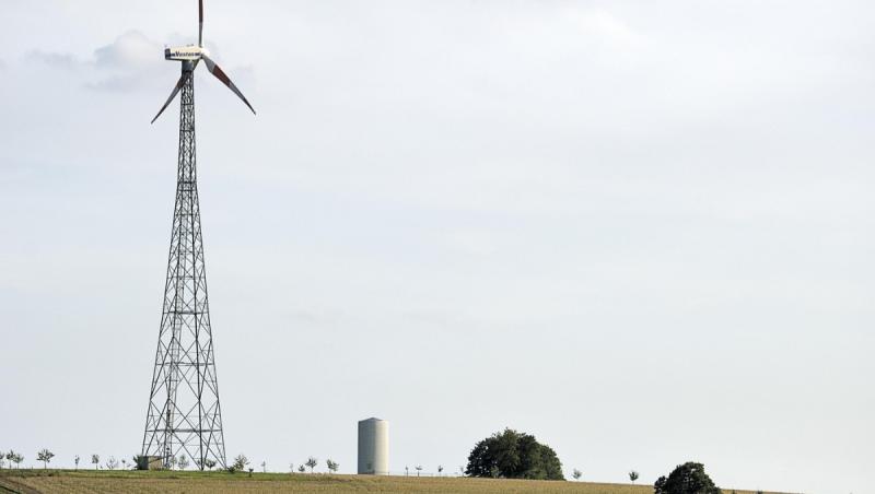 Noua taxă europeană pe carbon riscă să scumpească energia și carburanții. Analiză AEI