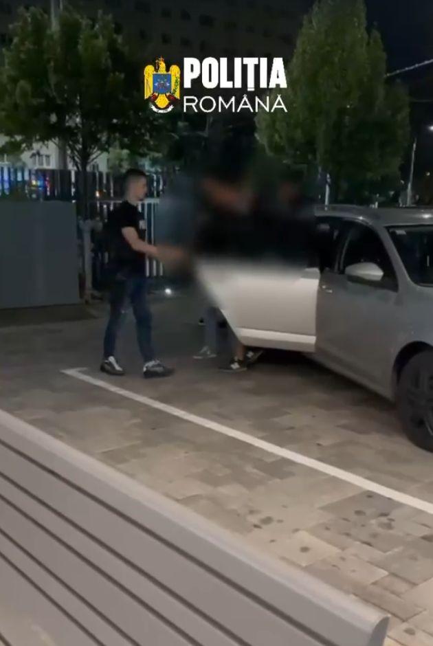 O bucureşteancă a rămas fără 300.000 de lei, după ce s-a lăsat "păcălită" să îşi salveze economiile