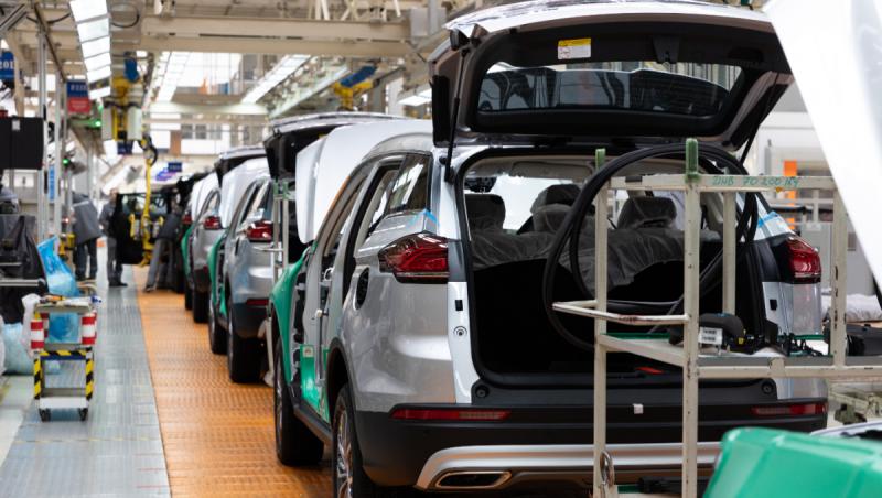 Industria auto din România pierde 1.200 de angajați pe lună. Declinul, cel mai grav din ultimul deceniu