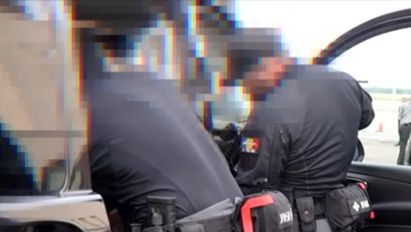 În culisele celei mai securizate misiuni prezidenţiale. Observator, alături de Nicuşor Dan în drumul spre Kiev