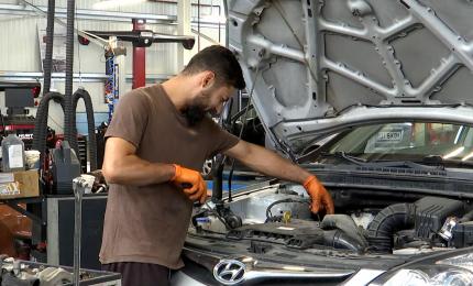Cât costă să pleci cu maşina în vacanţă. Sute de lei, lăsaţi în service: "Pentru confortul meu"