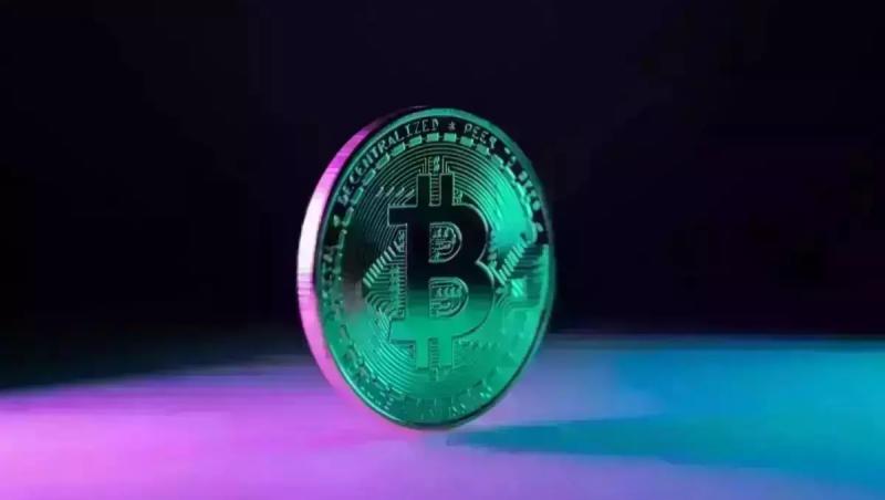 Preţul unui bitcoin este în scădere, faţă de cel afişat la sfârşitul săptămânii trecute
