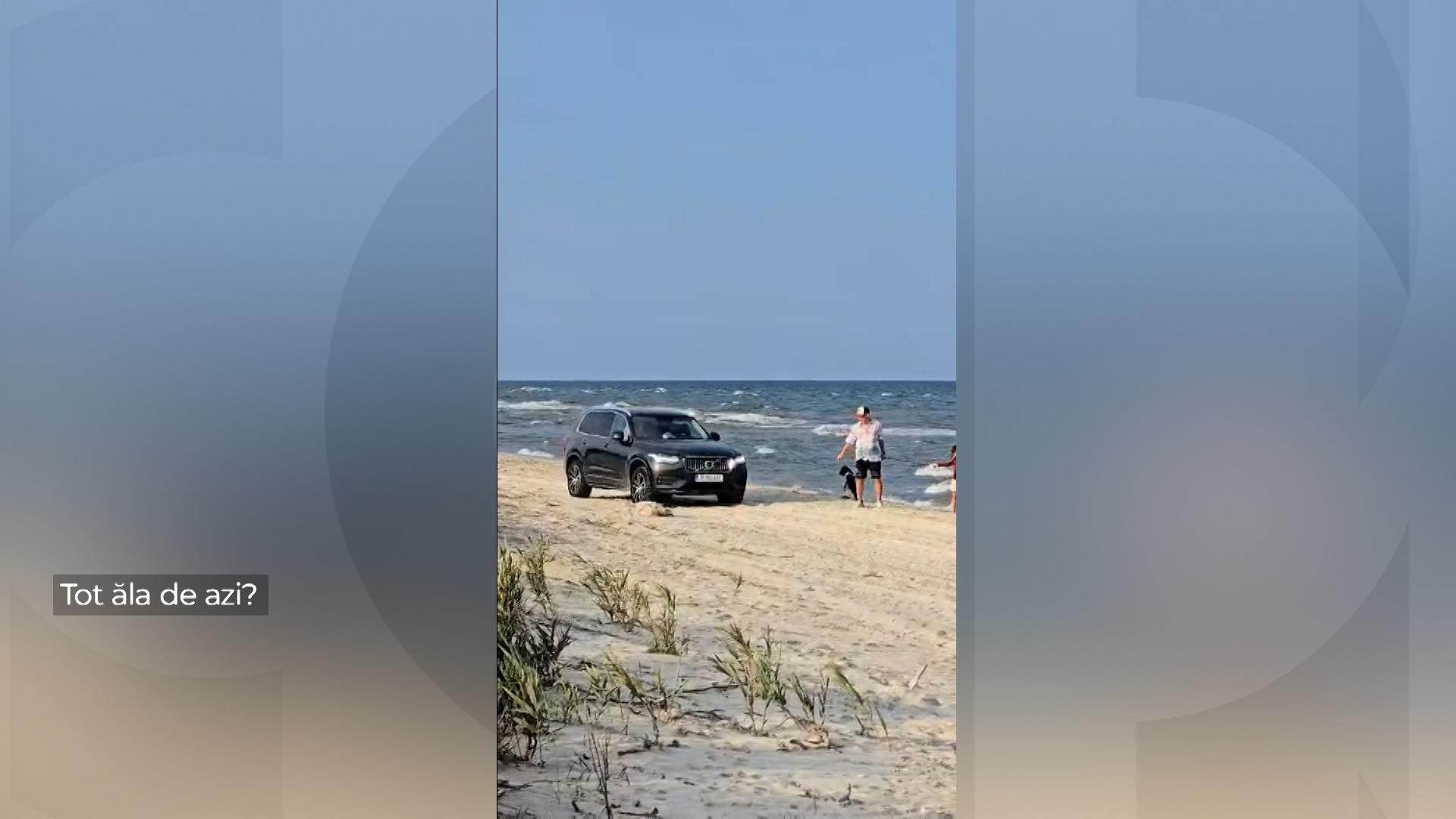 A intrat timp de două zile cu maşina pe plaja de la Vadu, printre turişti. Ce amendă a primit bucureşteanul