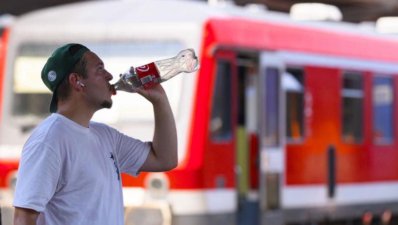 Tren CFR spre litoral, întârziere de peste 220 de minute după defectarea locomotivei. 610 km, făcuţi în 12 ore
