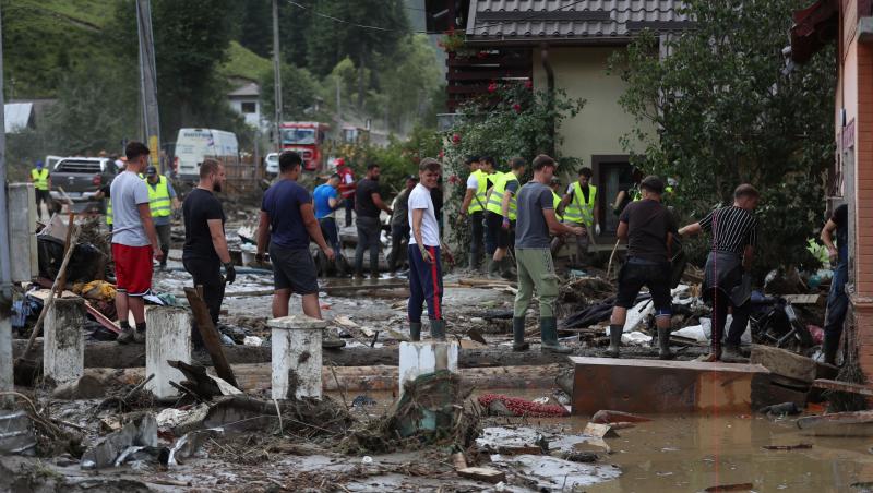 Cod roşu de viituri şi inundaţii pe mai multe râuri din jud. Constanţa, Tulcea, Dâmboviţa şi Prahova