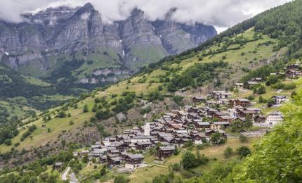 Un sat din Europa le oferă 21.000 de dolari celor care se mută aici, plus câte 3.000 de dolari pe lună