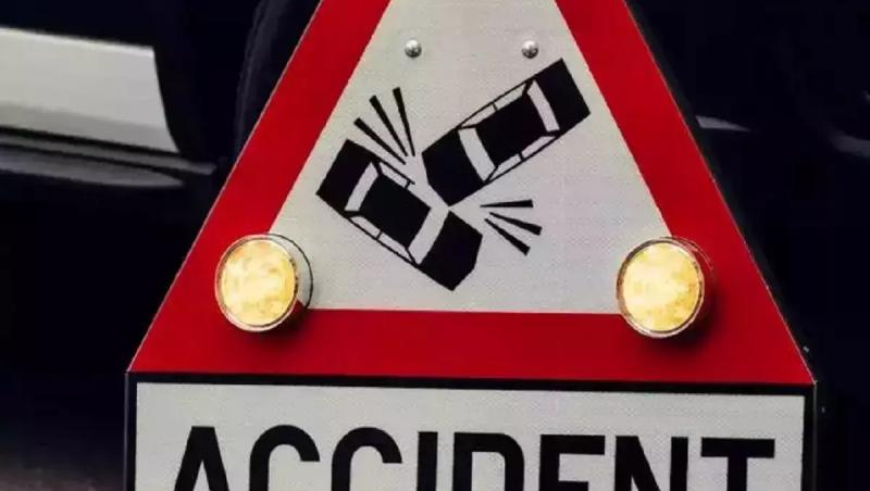 Traficul se desfăşoară cu dificultate pe DN 7, din cauza unui accident