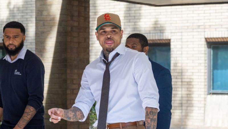 Cântăreţul american Chris Brown. 24 iulie 2026