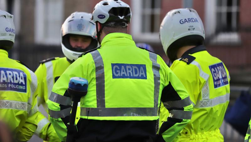 Posibil atentat cu bombă, în Irlanda. O tânără a fost prinsă cu dispozitiv exploziv în maşină