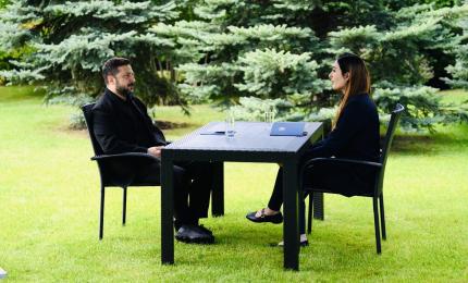 O apropiată a lui Trump îşi schimbă radical poziţia faţă de Ucraina după ce l-a intervievat pe Zelenski