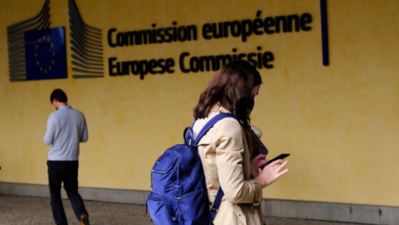 Stagii plătite pentru absolvenţii români la Comisia Europeană. Cine poate primi până la 1.500 de euro pe lună