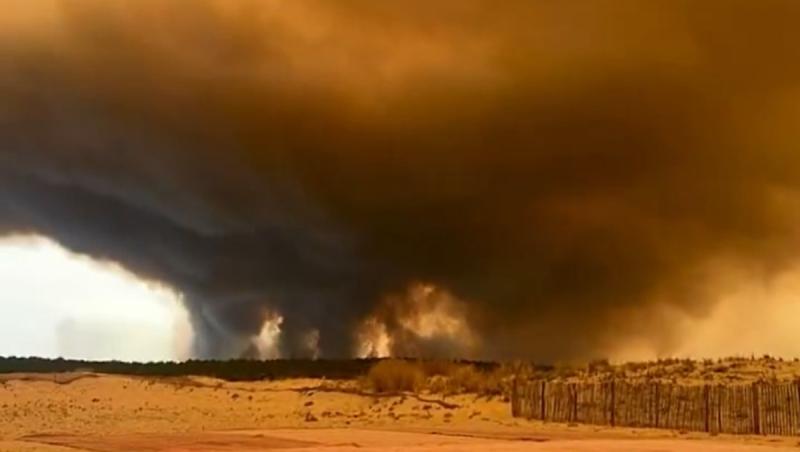 Incendiile devastatoare din Franța s-au extins până la 15 km de Bordeaux. 220.000 persoane au fost evacuate