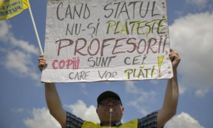 Sindicatele din Educație se alătură celor din Sănătate și cer retragerea legii salarizării