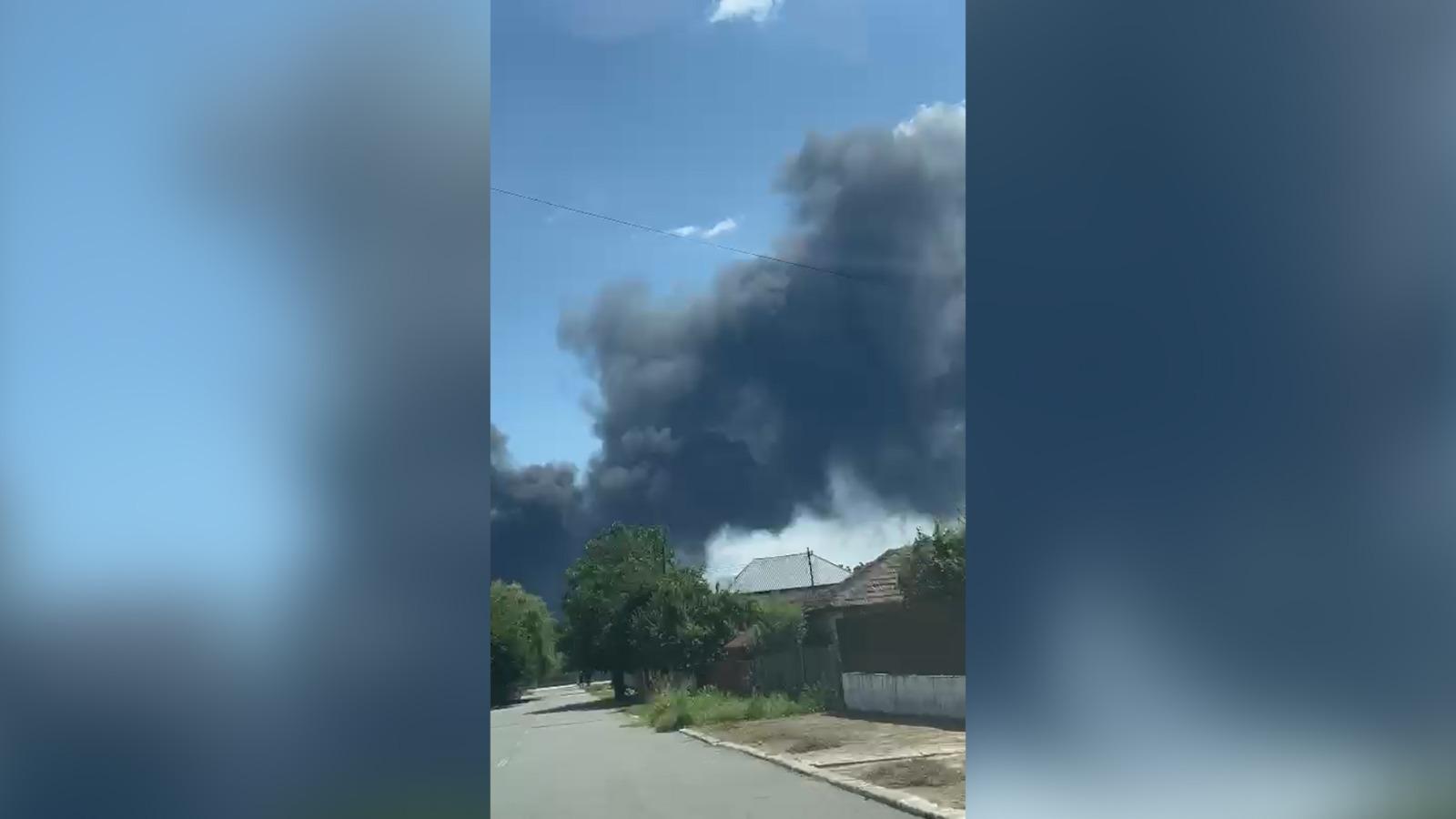 Accident urmat de incendiu între un utilaj agricol și o cisternă cu benzină, pe DN2A, în Constanța