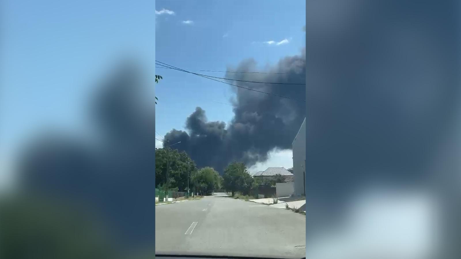 Accident urmat de incendiu între un utilaj agricol și o cisternă cu benzină, pe DN2A, în Constanța