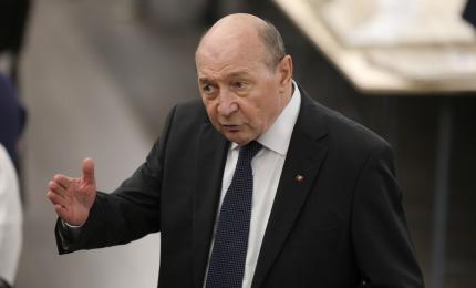 Băsescu îi cere lui Bolojan să renunţe la orgoliu şi să refacă coaliţia: PNL și PSD să repare ce au stricat