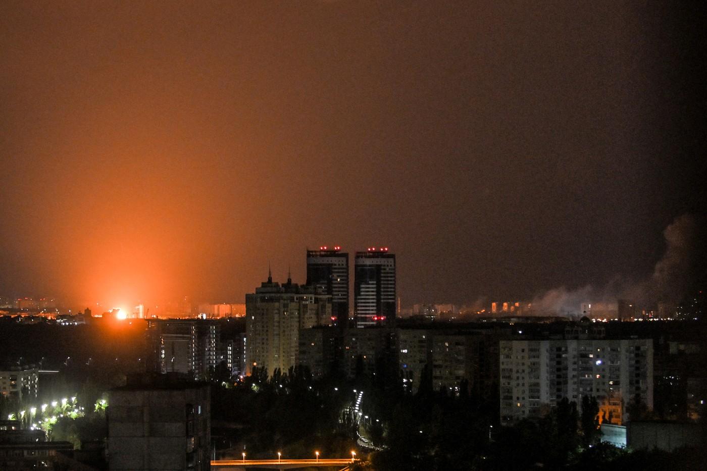 Ucraina nu a reușit să doboare nicio rachetă balistică rusească 12 morţi la Kiev. Apelul lui Zelenski