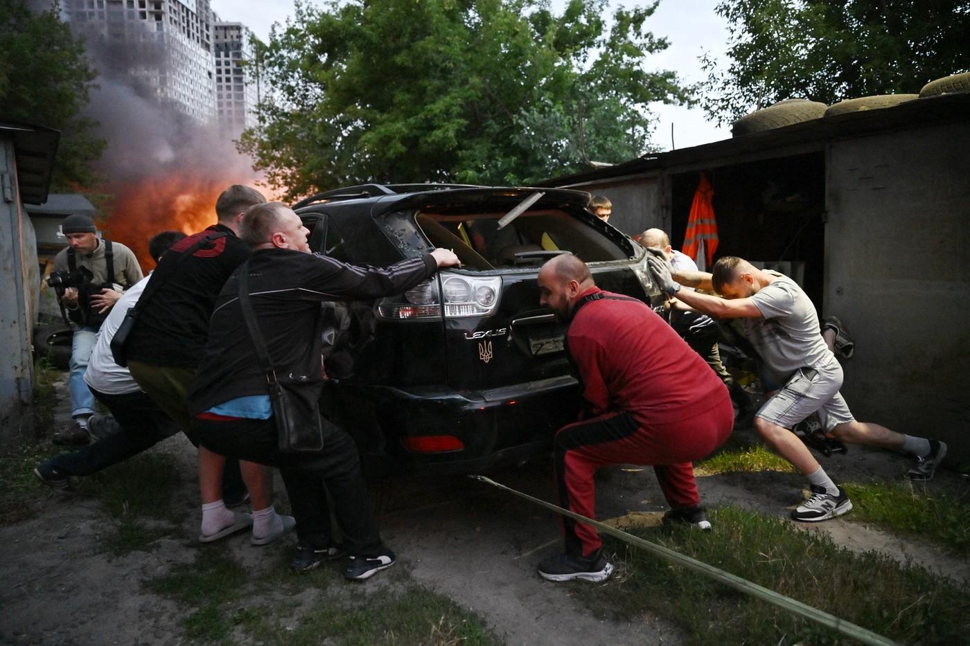 Ucraina nu a reușit să doboare nicio rachetă balistică rusească 12 morţi la Kiev. Apelul lui Zelenski