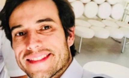 Un pilot a murit, după ce a căzut din avion în timpul unui zbor de pregătire. Cursanta a aterizat singură