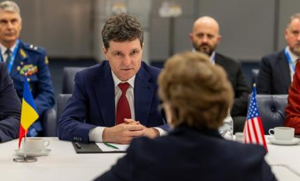 România și alte opt state NATO promit înființarea unei bănci pentru finanțarea apărării și securității