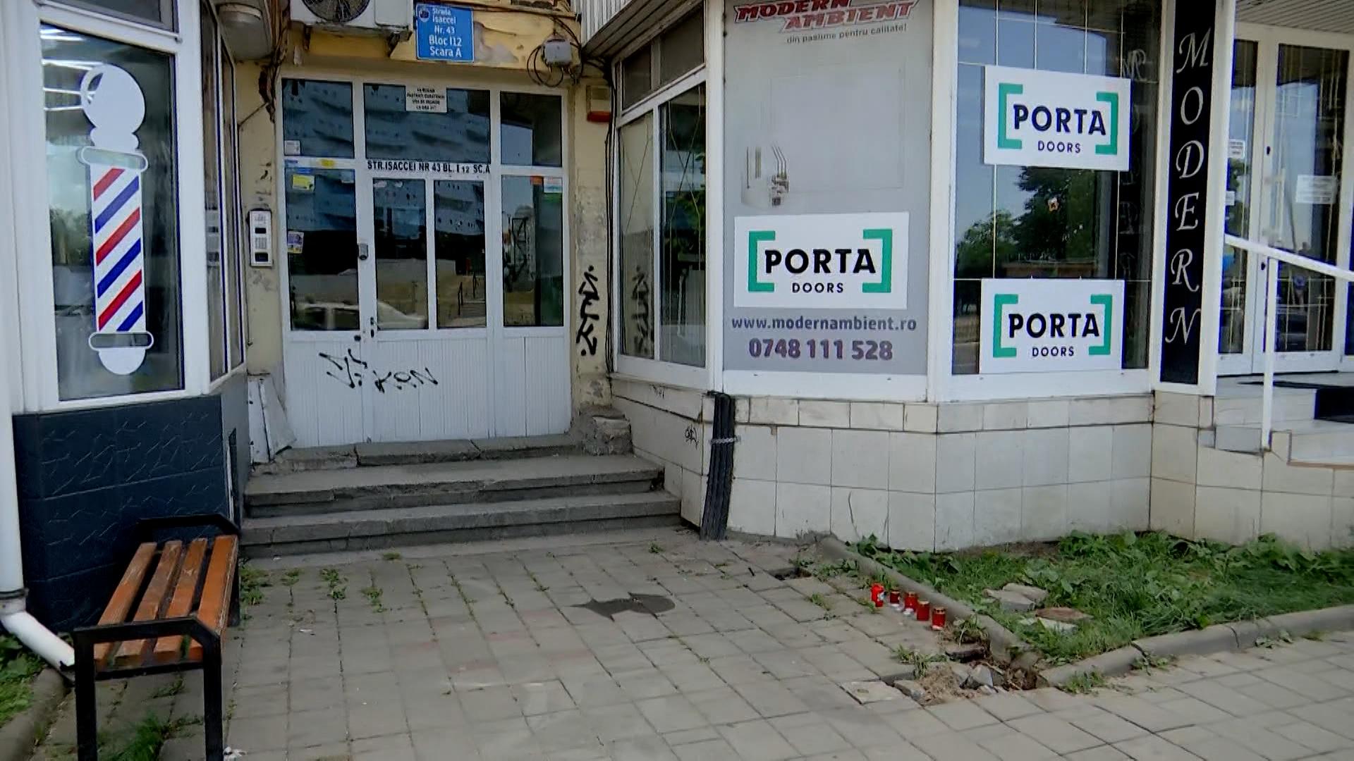ANIMAŢIE. Femeie, strivită pe o bancă din Tulcea, de un şofer care a evitat să intre în maşina din faţă