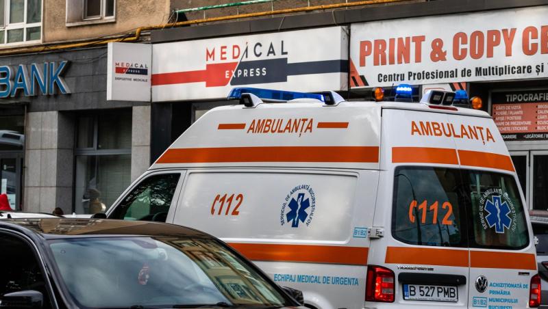 Un bărbat a murit după ce a căzut cu liftul pe care îl repara de la etajul 5