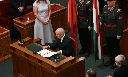 Ungaria are un nou preşedinte. Andras Baka, fost şef al Curţii Supreme, ales de Parlament