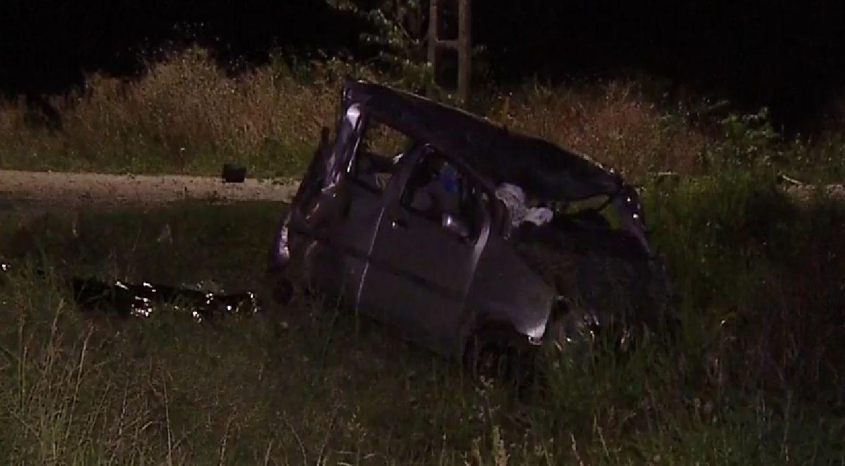 La 20 de ani, un șofer a semănat moarte în Corbii Mari. A murit în drum spre spital, după ce a luat 4 vieți