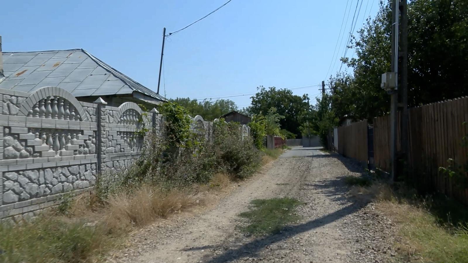 "Strigoii" bântuie de două nopți un sat din Buzău. Oamenii nu mai dorm de frică: "Se sperie și câinii"