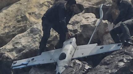 Noi imagini cu drona de la digul din Costinești. Turiștii, supărați că le-a stricat concediul