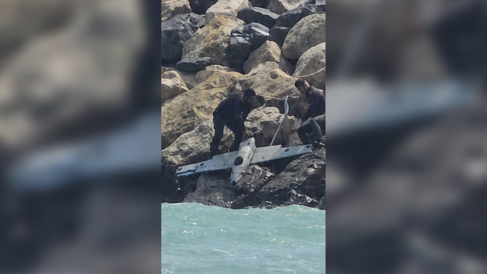 Noi imagini cu drona de la digul din Costinești. Turiștii, supărați că le-a stricat concediul