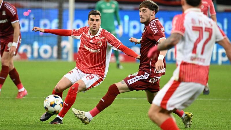 Sâmbătă, 15 august, pe Stadionul Giuleşti se joacă meciul de fotbal dintre Rapid Bucureşti şi Dinamo Bucureşti