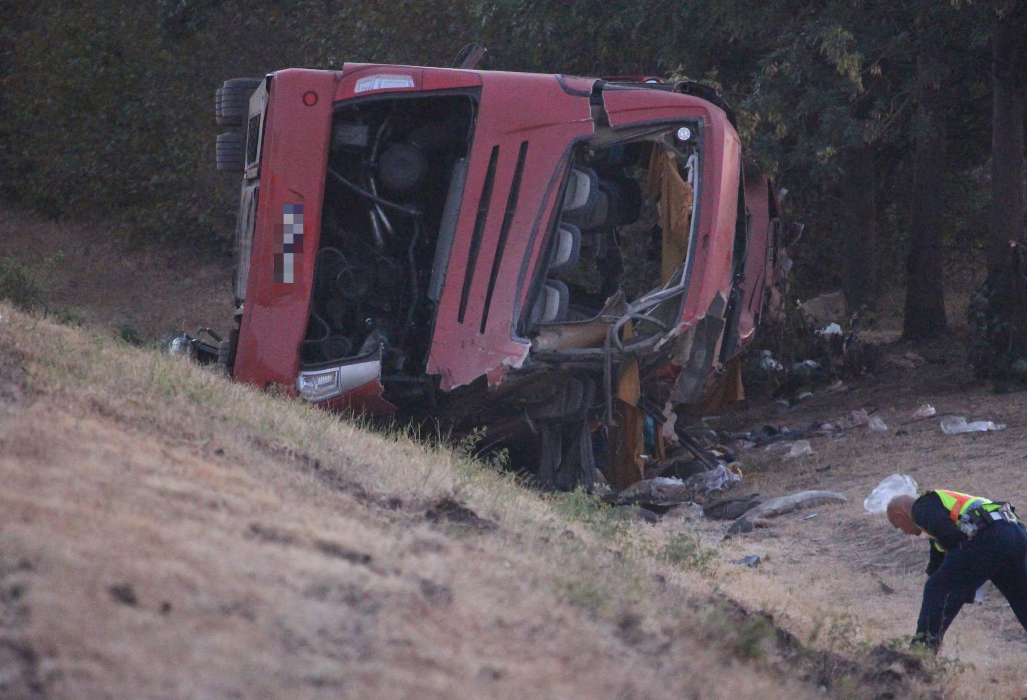 12 morţi, după ce un autocar plin cu călători s-a răsturnat într-un şanţ, în Ungaria