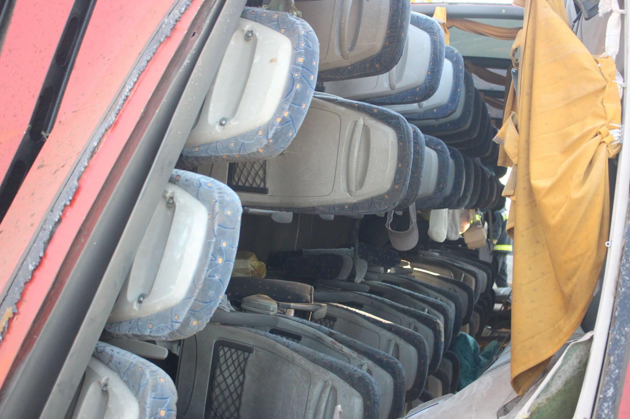 12 morţi, după ce un autocar plin cu călători s-a răsturnat într-un şanţ, în Ungaria