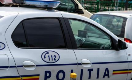 Bătaie între 11 persoane pe un bulevard din Arad. 10 bărbaţi vor fi reţinuţi, 6 au ajuns la spital