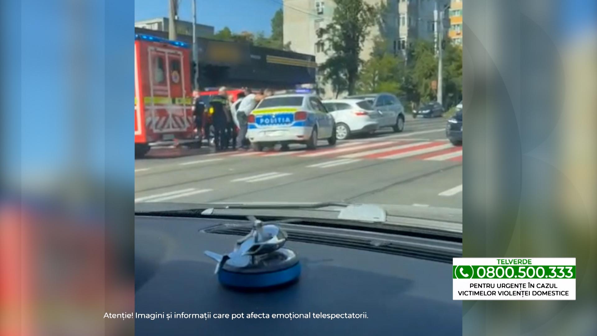 Filmul tentativei de omor din Galaţi. Tânăra, salvată de un şofer care a protejat-o cu maşina