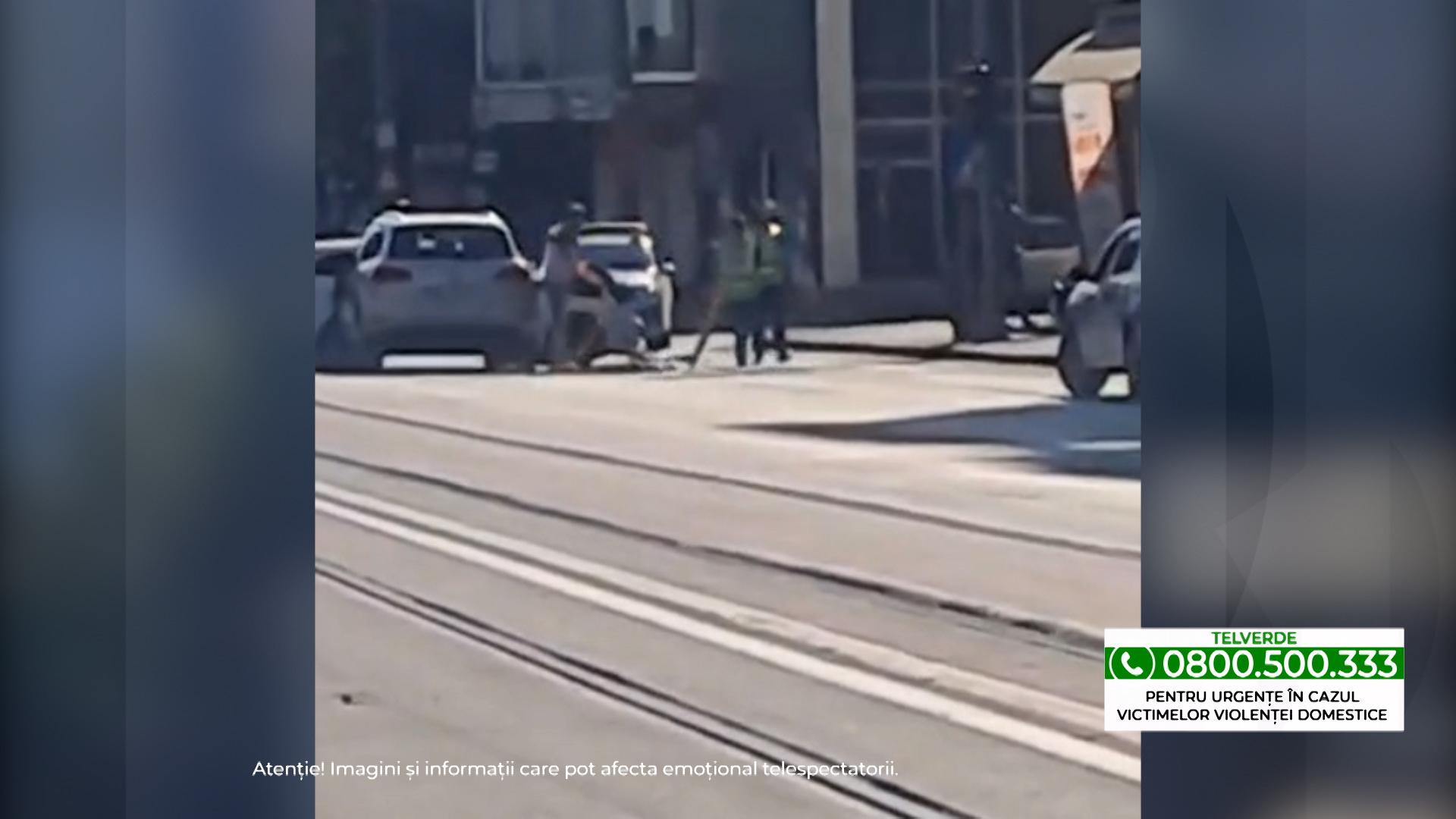 Filmul tentativei de omor din Galaţi. Tânăra, salvată de un şofer care a protejat-o cu maşina