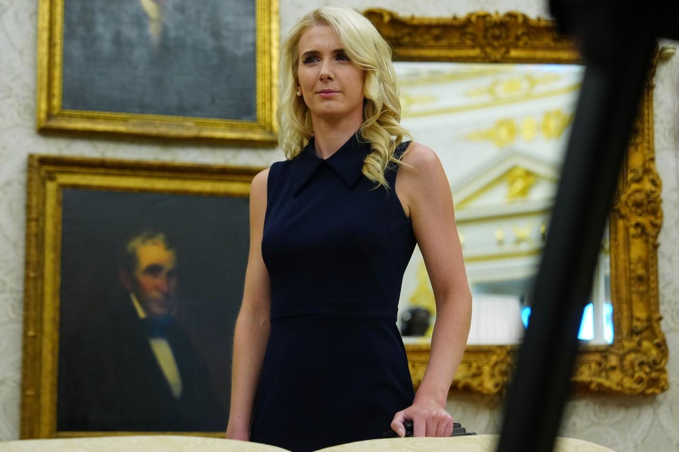 Cine este Natalie Harp, asistenta care îi scrie postările lui Trump. S-a urcat în portbagaj să îi fie alături