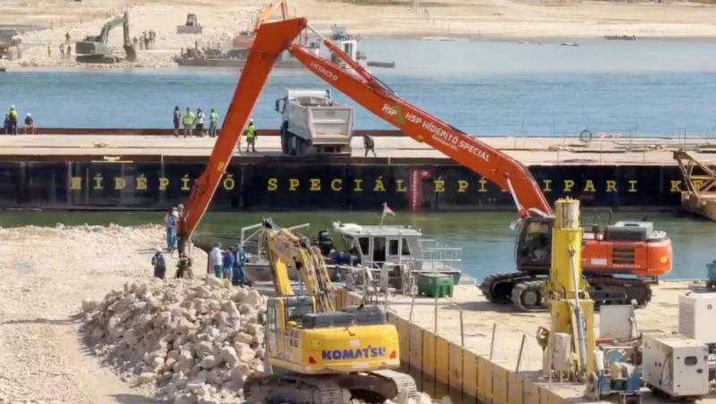 Centrala nucleară Paks din Ungaria ar putea funcţiona la capacitate maximă până miercuri, anunţă Peter Magyar