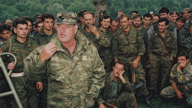 A murit "Măcelarul din Bosnia". Ratko Mladic, condamnat pentru genocid, a murit în detenţie