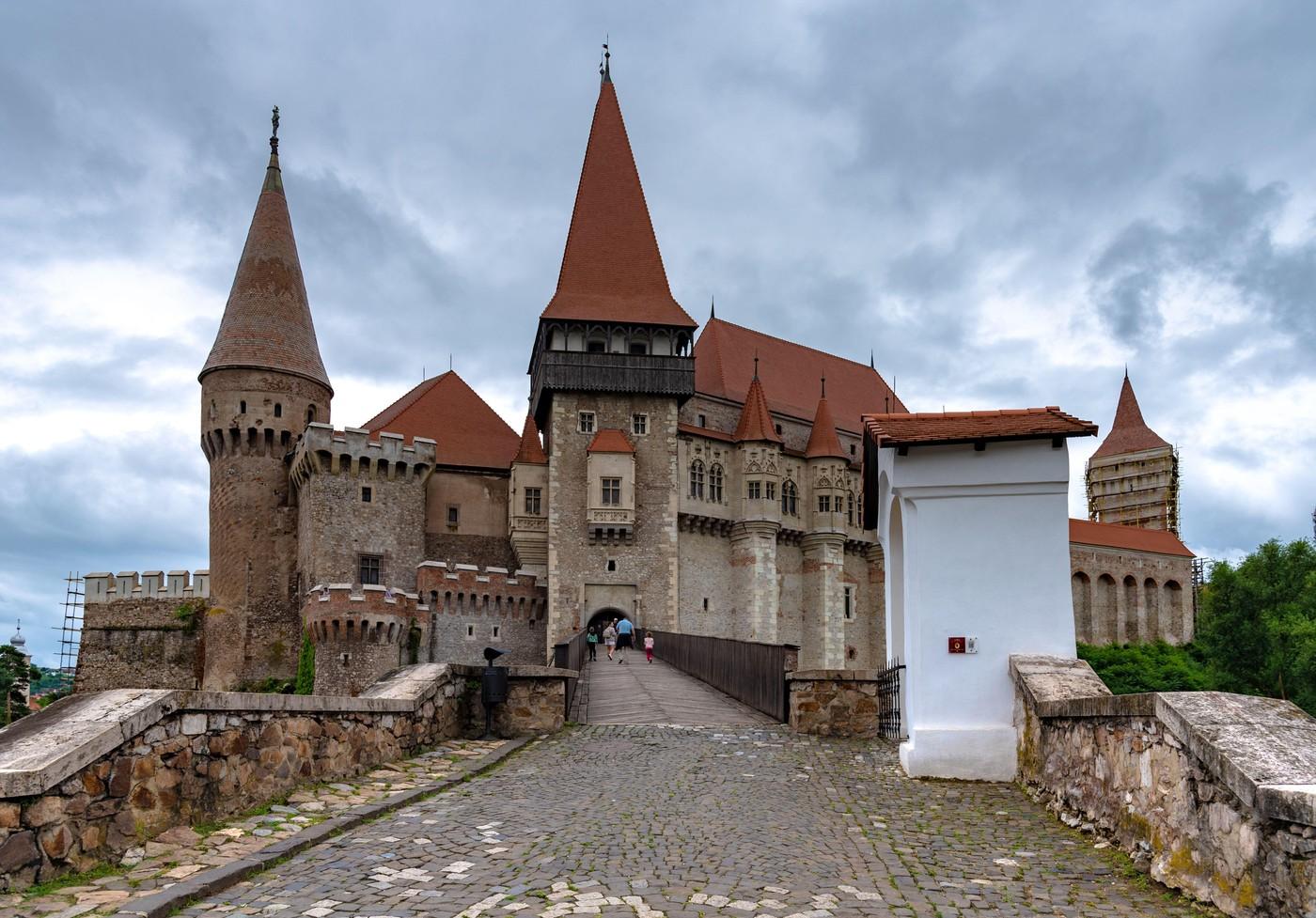 Castelul Corvinilor