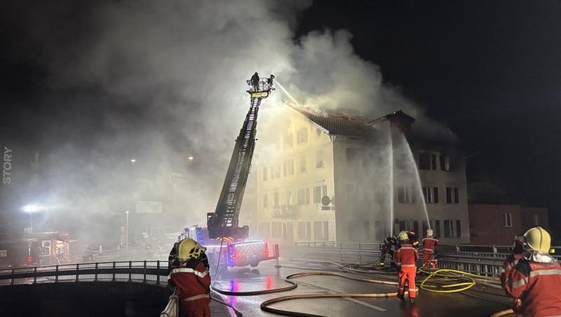 MAE: Doi români au murit în incendiul recent din oraşul elveţian Thusis