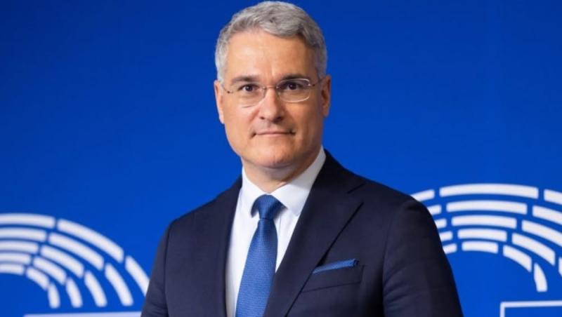 Legea decarbonizării adoptată cu modificări. AUR a votat cu PSD. Pîslaru: "Riscăm să pierdem miliarde de euro"